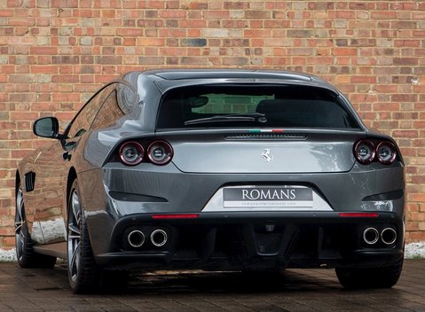 Ferrari GTC4 Lusso 3