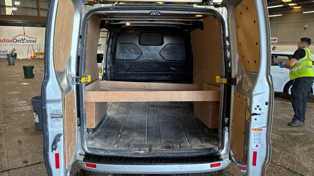 Ford Transit Custom SWB L1H1 Low Roof Limited 300 Air Con Alloys Sensors EURO 6 NO VAT 5
