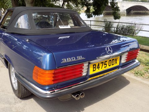 Mercedes-Benz SL Series 380 SL 75