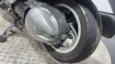 Suzuki Burgman AN 2009 27K MOT SERVICED 400CC MAXI SCOOTER RIDES / LOOKS GOOD 21