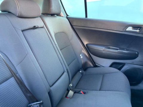 Kia Sportage 1.7 Sportage 2 CRDi ISG 5dr 27