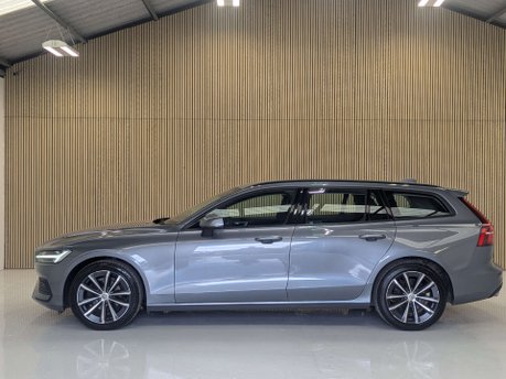 Volvo V60 2.0 V60 Momentum B4 MHEV Auto 5dr 16