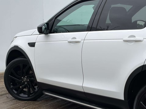 Land Rover Discovery Sport 2.0 Discovery Sport Black HSE TD4 Auto 4WD 5dr 51