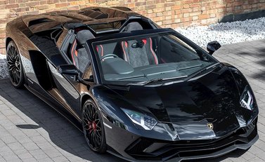 Lamborghini Aventador S LP740-4 Roadster 10