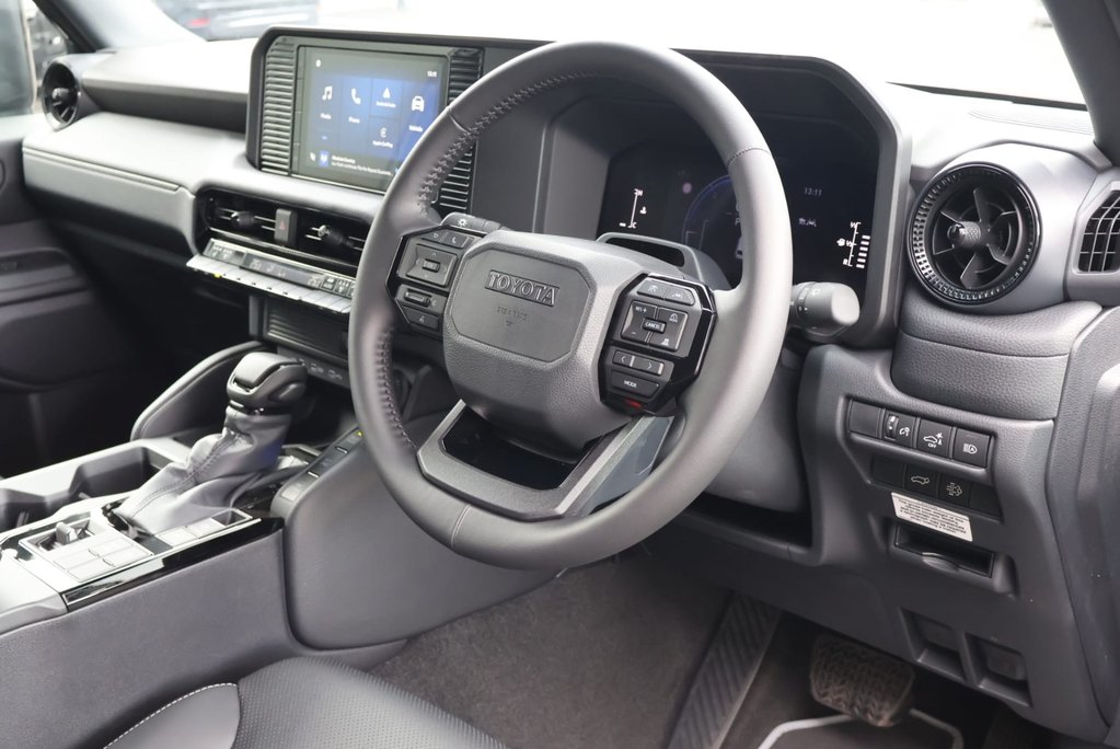 Toyota Land Cruiser BRAND NEW COMMERCIAL WITH A GENUINE REAR SEAT CONVERSION 12