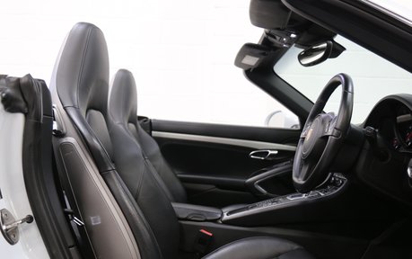 Porsche 911 Carrera 4 GTS Cabriolet - High Specification - Just Serviced 24
