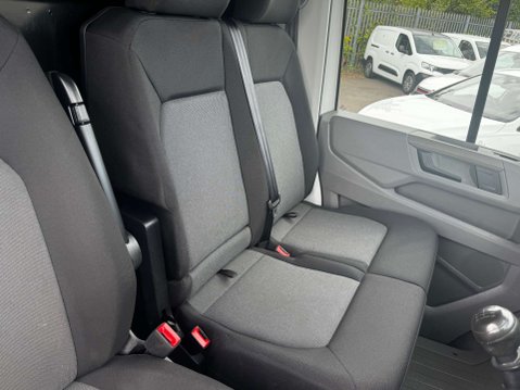 Volkswagen Crafter 2.0 TDI CR35 Trendline Panel Van 5dr Diesel Manual FWD MWB Euro 6 (s/s) (14 28