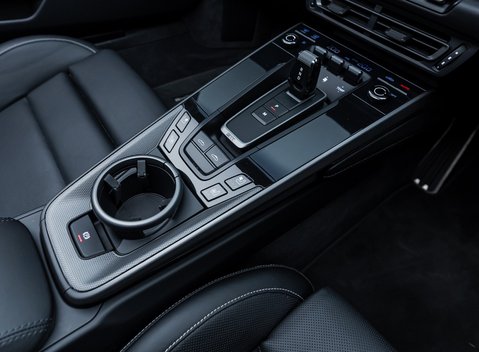 Porsche 911 Targa 4S (992) 24