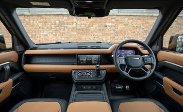 Land Rover Defender 110 X P400 19