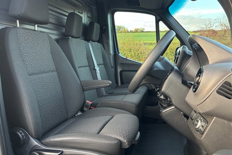 Mercedes-Benz Sprinter 315 Cdi Premium Mwb Lr Panel Van 4
