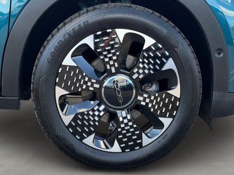 Fiat 600 115kW La Prima 54kWh 5dr Auto 12