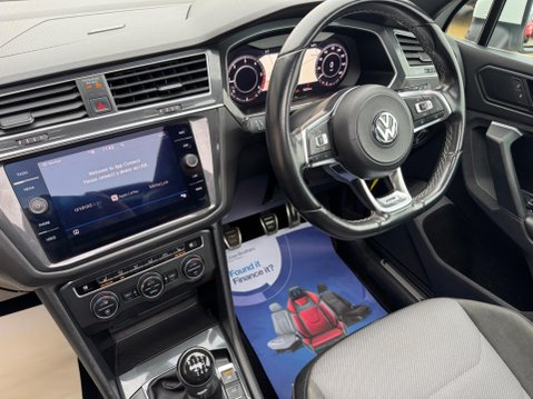 Volkswagen Tiguan 2.0 TDI R-Line Euro 6 (s/s) 5dr 15