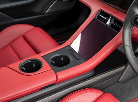 Porsche Taycan Turbo S 25