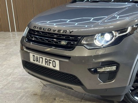 Land Rover Discovery Sport 2.0 Discovery Sport Black HSE TD4 Auto 4WD 5dr 35