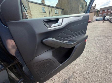 Ford Focus ZETEC TDCI 13
