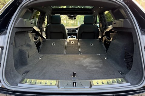 Land Rover Range Rover Evoque R-DYNAMIC HSE MHEV -TRIPLE BLACK - PAN ROOF - ONE OWNER -MERIDIAN -VATQ 65