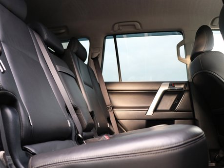 Rear and 3rd row seat conversion for Toyota Land Cruiser Commercial: Genuine Toyota seats, with ISOFIX 2