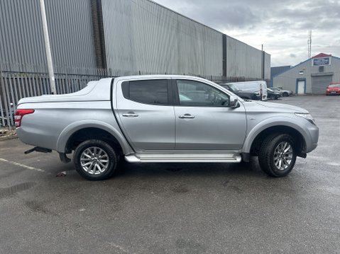 Mitsubishi L200 DI-D 4WD TITAN DCB "0 OWNERS" 2