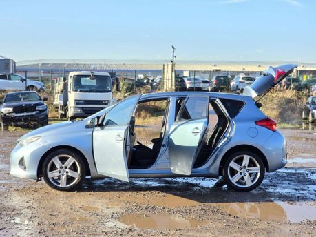 Toyota Auris 1.6 V-Matic Sport Hatchback 5dr Petrol Multidrive S Euro 5 (132 ps) 11