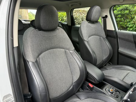 Mini Countryman COOPER 31