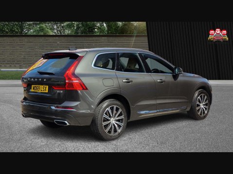Volvo XC60 B4 INSCRIPTION AWD 9