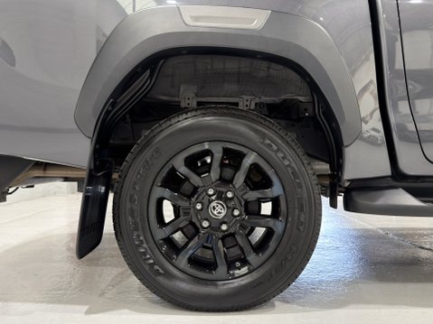 Toyota Hilux INVINCIBLE X 4WD 48V MHEV AUTO 28
