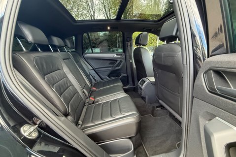 Volkswagen Tiguan R-LINE TDI DSG - RARE LEATHER INTERIOR - APPLE CAR PLAY -CAMERA 34