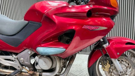 Honda NT650V Deauville 2001 24K SPARES OR REPAIR PROJECT TOURER BIKE 650CC 18