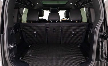 Land Rover Defender X 29