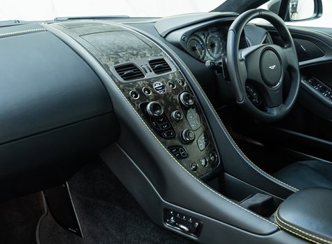 Aston Martin Vanquish S 17