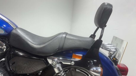 Harley-Davidson Sportster XL 1200 C 2011 ONLY 8K MOT STUNNING CRUISER BIKE 1200CC 24