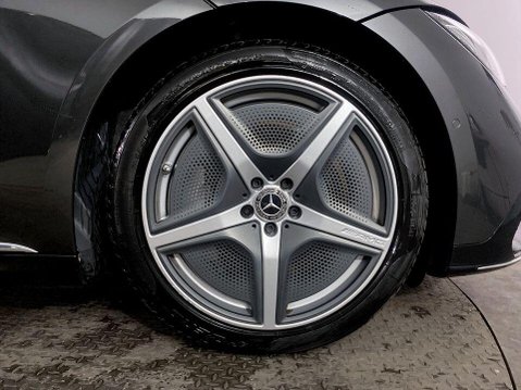Mercedes-Benz EQE EQE 300 89kWh AMG Line (Premium) Saloon 4dr Electric Auto (245 ps) 1 Owner 10