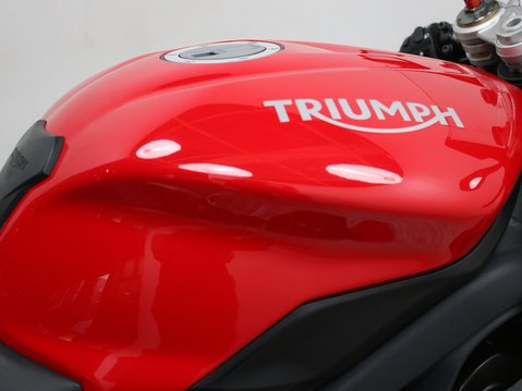 Triumph Daytona 675 DAYTONA 675 ABS 27