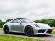 Porsche 911 Targa 4 GTS PDK 23