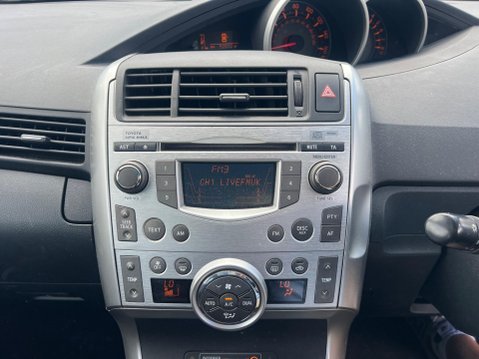 Toyota Verso 1.8 V-Matic TR Multidrive S Euro 5 5dr 28