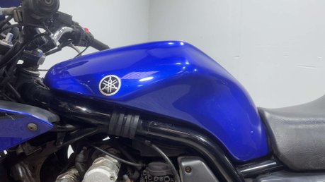 Yamaha FZS 2003 HIGH MILES RUNNING PROJECT BIKE SPARES OR REPAIR 600CC 18