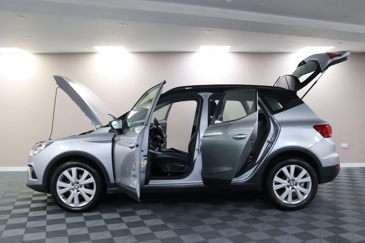 2021 SEAT Arona — image 5
