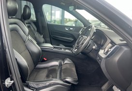 Volvo XC60 T5 R-DESIGN AWD PETROL AUTO 17