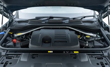 Land Rover Range Rover P440e HSE 29