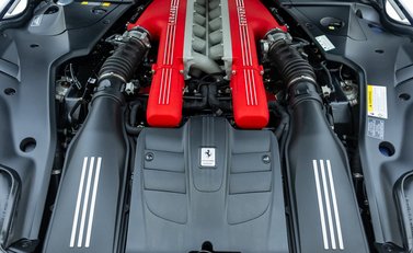 Ferrari F12 Berlinetta 38