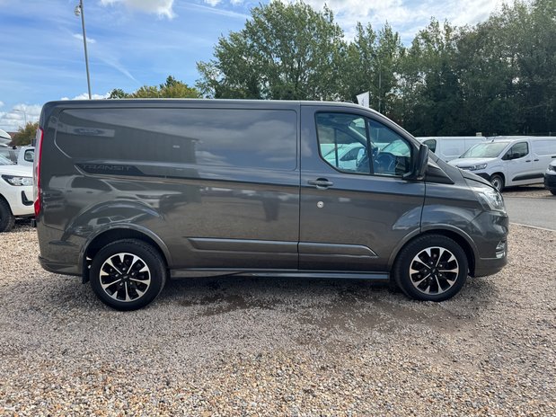 Ford Transit Custom AUTO SWB L1H1 Low Roof Sport 320 Air Con Alloys Sensors Cam EURO 6 5