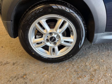 Mini Hatch 1.6 Cooper Euro 5 (s/s) 3dr 13