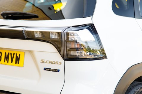 Suzuki S-Cross MOTION 9