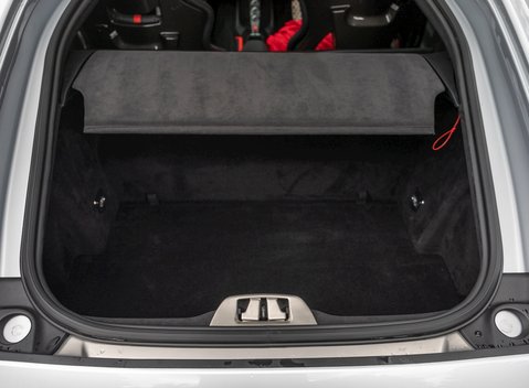 Ferrari 812 Superfast 29