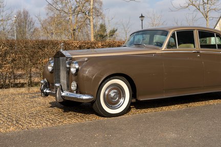 Rolls-Royce Silver Cloud II 11