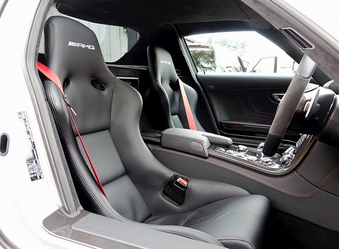 Mercedes-Benz SLS AMG GT 18
