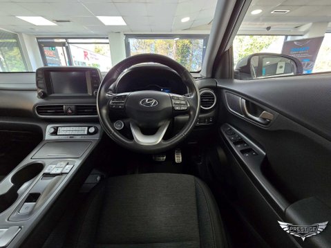 Hyundai KONA 39kWh SE Auto 5dr (10.5kW Charger) 49