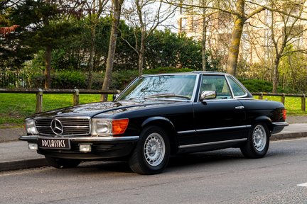 Mercedes-Benz SL Series 380 SL 1