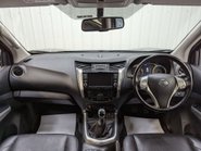 Nissan Navara 2.3 Navara Tekna dCi 4WD 5dr 2