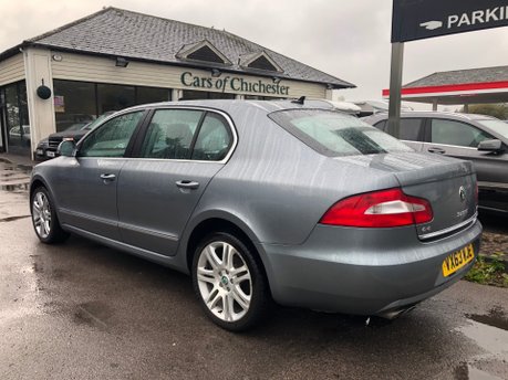 Skoda Superb ELEGANCE 2.0TDI 5dr CR DSG 4X4 Automatic 4